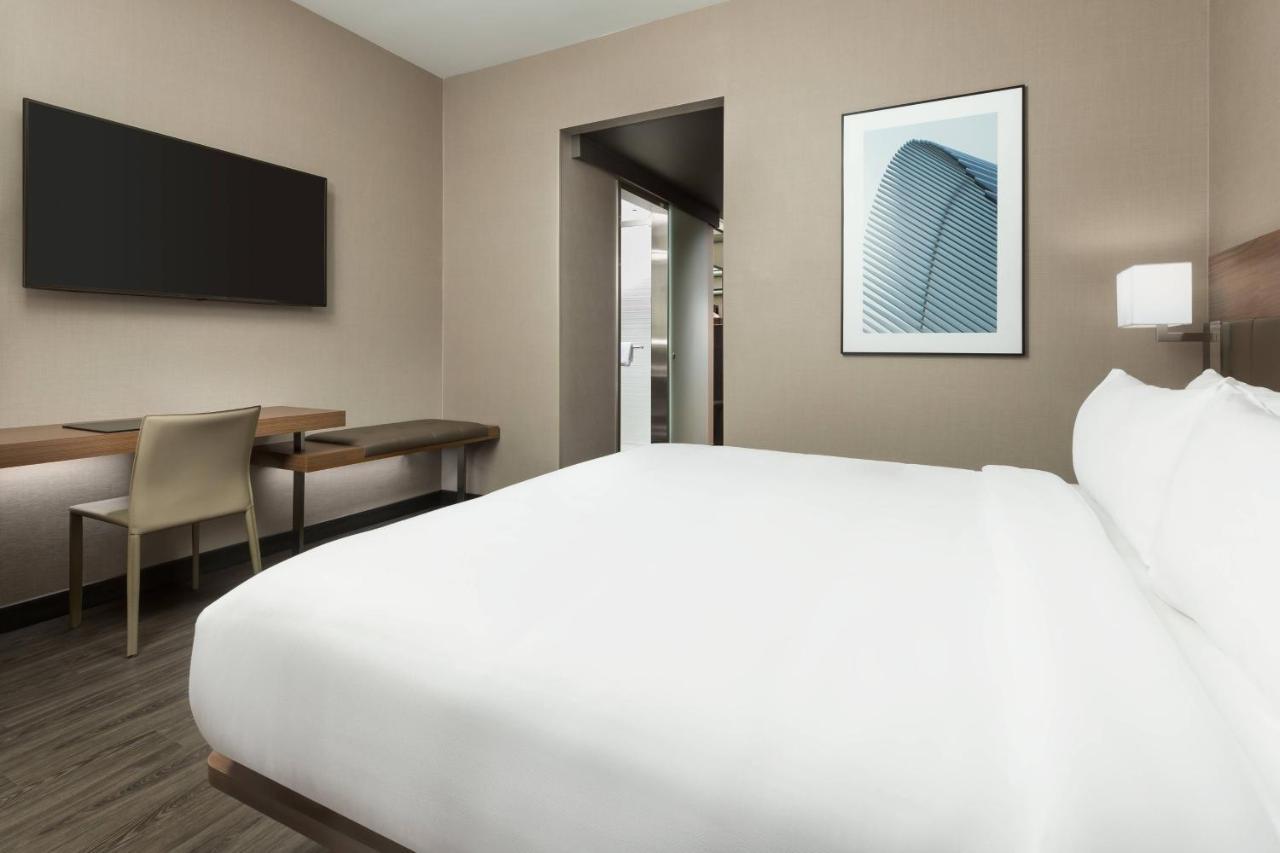 Ac Hotel By Marriott New York Times Square Eksteriør billede