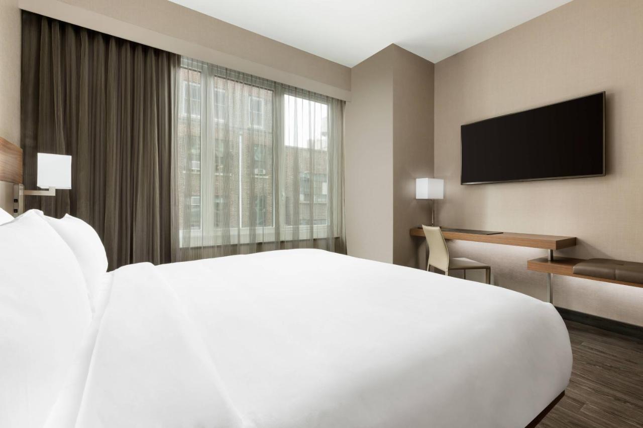 Ac Hotel By Marriott New York Times Square Eksteriør billede